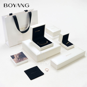 Boyang biểu tượng tùy chỉnh in trắng PU da sang trọng bông tai vòng Vòng đeo tay vòng cổ bao bì Set hộp đồ trang sức - Product Image 1