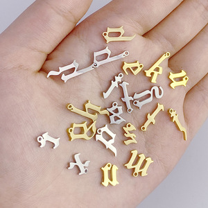 Venta al por mayor <span class=keywords><strong>estilo</strong></span> gótico 26 alfabetos encanto regalo joyería collar de acero inoxidable colgante - Product Image 5