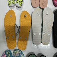 0,48 Dollar Modèle GLL036 Taille 35-41 Vente en Gros Photos Réelles Tongs d'Été pour Femmes Sandales d'Intérieur Vente en Gros Chaussons et Claquettes pour Femmes