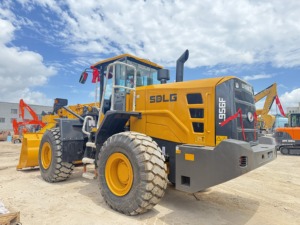 Chargeuse sur pneus SDLG 956L 2024 jaune, équipement de construction lourd d'occasion avec godet de 3 m et poids opérationnel de 18 tonnes - Product Image 5