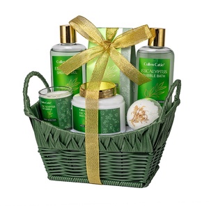 Set Regalo Spa con Eucalipto per Uomo e Donna, Set da Bagno con Gel Doccia, Ottima Scelta Regalo per le Festività - Product Image 2