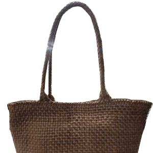 Bolso tejido de cuero genuino - Product Image 1