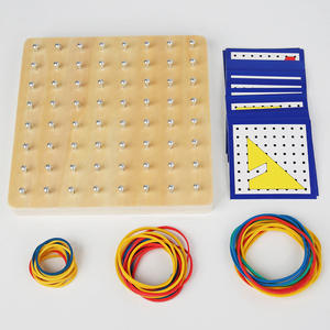 Jouet en bois Montessori Géométrie Créative : Planche à clous et <span class=keywords><strong>Jeu</strong></span> de société de mathématiques en bois, Kit de matériel pédagogique STEM - Product Image 4
