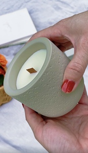 Candela profumata in cemento Petrichor con oli essenziali alla cannella, decorazione industriale per la casa, camera da letto, idea regalo - Product Image 4