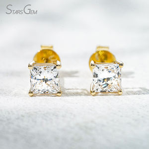 Starsgem 1.1ct 4.5*4.5มม. เจ้าหญิงตัดห้องปฏิบัติการปลูกเพชรต่างหูทองคำ10K 4ง่ามเครื่องประดับ unisex - Product Image 3