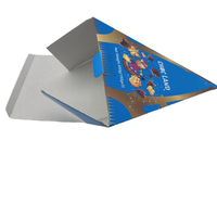 Kunden spezifische Weihnachts pyramide Wellpappe Geschenk box Schokolade geformt mit UV-Vorteil und Prägung Druck handhabung