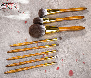 Juego de brochas de maquillaje de gama alta, cerdas suaves raras, mango de madera exquisito, herramienta de belleza profesional, etiqueta privada OEM personalizada, venta al por mayor - Product Image 4