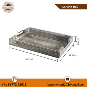 Bandeja para servir de madera de último diseño con asas de metal Bandeja de madera de pino natural para uso en restaurantes y cocinas de hoteles - Product Image 2