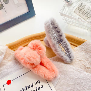 Automne hiver 12CM grandes pinces à cheveux en fausse fourrure de lapin mignon requin grande pince à cheveux pour cheveux épais pince à cheveux en peluche pour les filles - Product Image 4