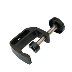 Pince en C universelle avec trou fileté 1/4 et 3/8 pour support de bureau, moniteur LCD, bureau, chariots, banc, table de travail - Product Image 3