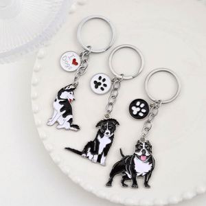 Porte-clés personnalisable en métal en forme de cœur, motif dessin animé créatif et mignon, pour chien bouledogue, avec pendentif décoratif pour la patte - Product Image 1