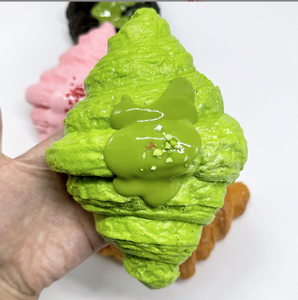 Deliciosos Squishies de Pan de Material PU, Croissant Realista de Levantamiento Lento, Juguete Sensorial Aromático para Aliviar el Estrés para Niños y Niñas - Product Image 3