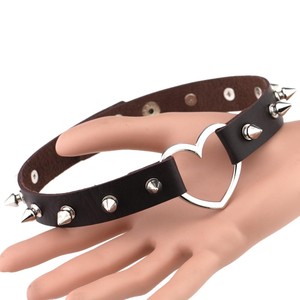 Collar BDSM de PU y Aleación con Púas y Remaches, Cadena Ajustable, 100% Impermeable, Juguete Sexual SM, Accesorio de Cosplay para Mujeres y Chicas - Product Image 5