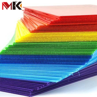 Vente en gros Feuille de plastique ondulée transparente en polypropylène Feuille creuse en PP Feuilles de plastique pour toiture