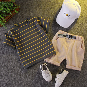 Conjunto de Dos Piezas para Niños Pequeños, Camiseta de Manga Corta con Cuello Redondo y Rayas de Verano, Pantalones Cortos Deportivos, Transpirable y Cómodo - Product Image 2