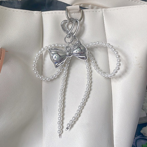 Thanh lịch nhựa Keychains ngọt ngào Bead ngọc trai Bowknot Mặt dây chuyền trái tim nữ tính Keyring Túi phụ kiện với Bow <span class=keywords><strong>Keychain</strong></span> chủ - Product Image 4