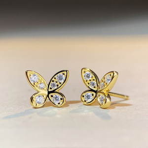 Eleganti Orecchini a Perno a Forma di Farfalla, Stile Minimal e Fresco, Gioielli da Donna alla Moda per Uso Quotidiano, Regalo Chic - Product Image 5