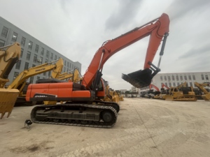 Excavadora de cadenas Doosan DX340LC usada original de Corea, 34 toneladas, pocas horas de trabajo, excavadora hidráulica para minería, para canteras y movimiento de tierras en construcción. - Product Image 4