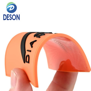 Deson low moq Etiqueta de goma de la marca registrada de pegamento suave Sello de pegamento para ropa Regalo creativo Iniciales de la marca de moda Parches de goma personalizados - Product Image 5
