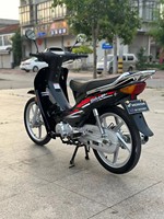 Motocicleta Yamaha C8 con Chasis Curvo, Scooter Urbano para Mujer de 110cc ZY125T-9, Vehículo Potente y Eficiente en Consumo de Combustible