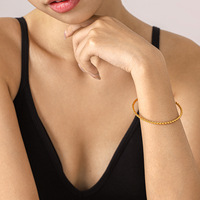 Bracelet jonc torsadé élégant et délicat en acier inoxydable KITI, plaqué or 18 carats, inaltérable, bijou minimaliste, cadeau