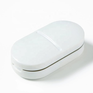 Wholesale Wholesale Portable Multifunction PP Pill Cutter Mini <b>Plastic</b> 7 Day Box with <b>Pocket</b> for Home or Travel - Product Image 5