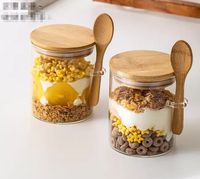 Organisateur de rangement de cuisine au design moderne, bocaux en verre avec couvercles en bambou, récipients à épices et à café pour le stockage des aliments