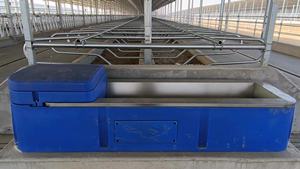 Trang trại trang trại gia súc trung chuyển bò uống nước bò uống máng - Product Image 3