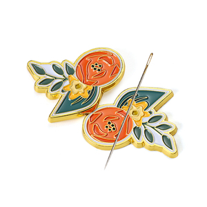 Custom Flower Logo Enamel Zinc Alloy Needle Minder Magnetic Cross Stitch Magnet Lapel Pin With Free Design
