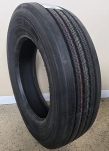 Neumático Sólido TBR 155/70R13 de Repuesto/Reparación para Camiones Pesados, Económico, Nuevo, Origen Estadounidense - Product Image 3