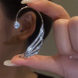 Ausgefallene Schmuck Frauen Diamant Flügel Manschette Ohrringe Kein Piercing Strass Kristall Engel Flügel Clip auf Ohrringe