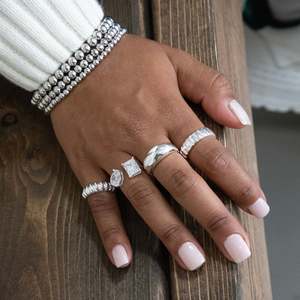 Anello Regolabile <span class=keywords><strong>Elisa</strong></span> in Argento Sterling con Moissanite a Goccia Radiante da 2,5 Carati, Gioiello con Diamante per Fidanzamento e Matrimonio - Product Image 3