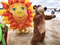 Modèle de tournesol gonflable décoratif pour événements, Poupée gonflable de tournesol de dessin animé, Fleurs gonflables de marguerite et de rose