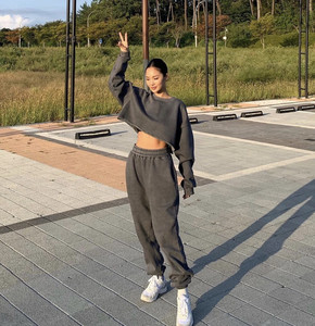2025 High Quality Custom Oversized Long <strong>Harem</strong> <strong>Pants</strong> Women Winter Sweatpants Thick Jogger <strong>Pants</strong> Women - Product Image 1