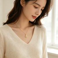 Collier Abeille en Acier Inoxydable pour Femme, Pendentif Abeille Creux Découpé, Bijou Animalier Délicat et Tendance, Cadeau pour Elle