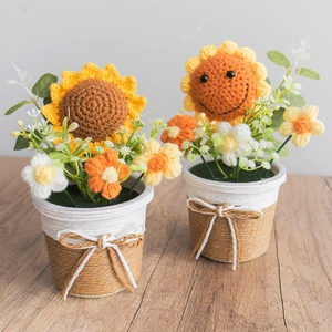 Vaso per Piante a Forma di Girasole Lavorato a Maglia, Regalo per la Festa degli Insegnanti, Pezzo Decorativo da Scrivania, Vaso per Piante Artificiali all'Uncinetto - Product Image 3