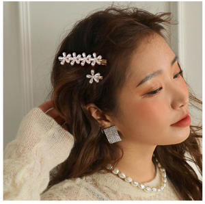 Horquilla <span class=keywords><strong>de</strong></span> flor <span class=keywords><strong>de</strong></span> moda para niña y mujer, clip para el pelo <span class=keywords><strong>de</strong></span> pico <span class=keywords><strong>de</strong></span> pato, clip para niña, estilo Margarita - Product Image 6