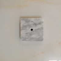 Base en marbre blanc de luxe de forme personnalisée pour trophée, drapeau de table ou lampe, avec différents designs