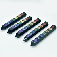 Vente en gros de baguettes de cristal 7 chakras, obsidienne naturelle polie, pointe hexagonale pour la tendance mode et l'énergie de guérison