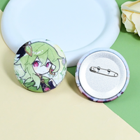Insigne en fer blanc en peluche japonais personnalisé épingles de personnage d'anime insignes à rabat doux moelleux épingles de mouvement d'anime insignes de bouton en fer blanc