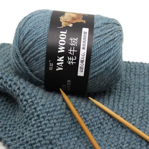 Yak Cachemira Hilo de lana de 3 hebras Reciclado y teñido Tejido a mano Suéter grueso Abrigo Bufanda de ganchillo Sombrero Fábrica Venta al por mayor Lana - Product Image 4