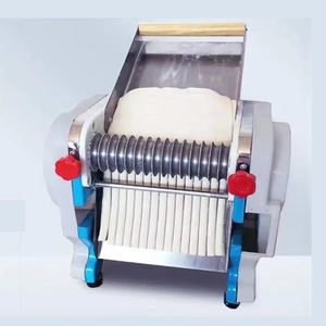 Petit rouleau manuel de coupe de chinchin à usage domestique Nouveaux petits pains faisant la machine pour la <span class=keywords><strong>boulangerie</strong></span> pour couper la farine - Product Image 1
