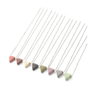 Collar triangular de piedra de Lava, difusor de aceite esencial, aromaterapia, piedra de roca volcánica - Product Image 1