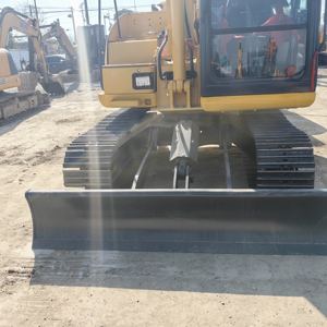 Mini-excavatrice Komatsu PC60mr d'occasion, 6 tonnes, modèle 2022, avec composants essentiels : moteur, boîte de vitesses, PLC, pompe et roulement, importée du Japon - Product Image 2