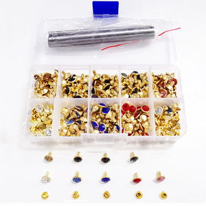 Tubo de Remache con Borde Dorado y Diamantes de Imitación de 8mm, Color Grado A, Accesorios DIY para Bolsos y Maletas - Product Image 1