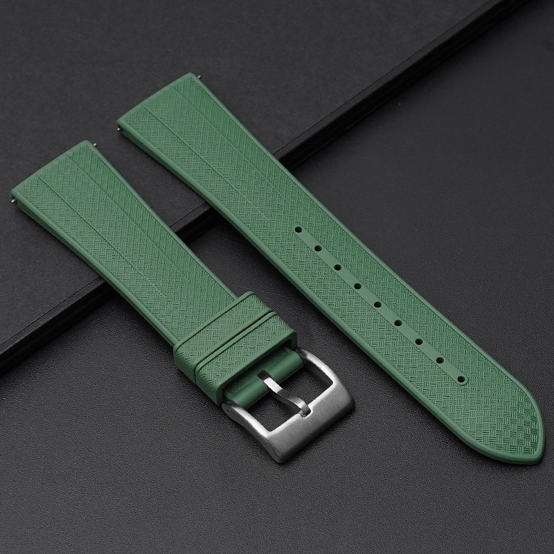 สีเขียวทหาร + หัวเข็มขัดเงิน