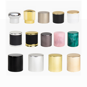 Capuchon de parfum de luxe FEA15 en plastique avec fonction anti-déversement, ouverture facile, en PP, impression sérigraphique - Product Image 4