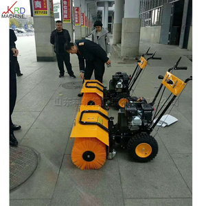 Machine à neige multifonctionnelle de 6,5 chevaux, de type brosse, utilisée pour dégager la neige des routes et des terrains scolaires - Product Image 3