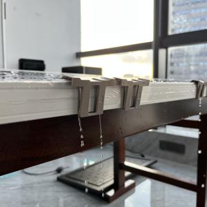 Clip de drainage et de nettoyage pour panneau solaire TOPENERGY (modèle TE-DC02) - Garantie 10 ans, matériau ASA/plastique pour installation photovoltaïque - Product Image 4