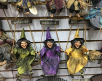 Décoration d'Halloween : Sorcière Animée Lumineuse et Colorée en Plastique Durable, à Suspendre à la Porte Intérieure, Effet Parachute, pour Maison Hantée